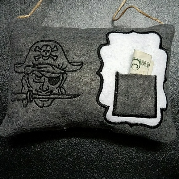 Pirate tooth fairy pillow - Picture 1 of 1